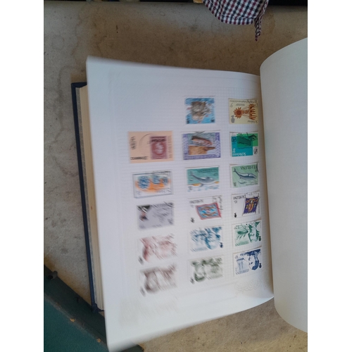 263 - Stamps of the Commonwealth O - Z : a good lot, Rhodesia SG 158 1910 set 3 Shillings with faults, 135... 