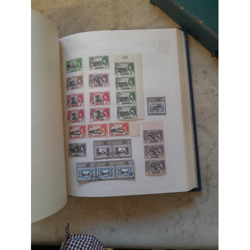 263 - Stamps of the Commonwealth O - Z : a good lot, Rhodesia SG 158 1910 set 3 Shillings with faults, 135... 