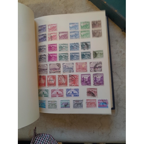 263 - Stamps of the Commonwealth O - Z : a good lot, Rhodesia SG 158 1910 set 3 Shillings with faults, 135... 