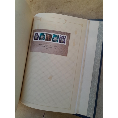 263 - Stamps of the Commonwealth O - Z : a good lot, Rhodesia SG 158 1910 set 3 Shillings with faults, 135... 