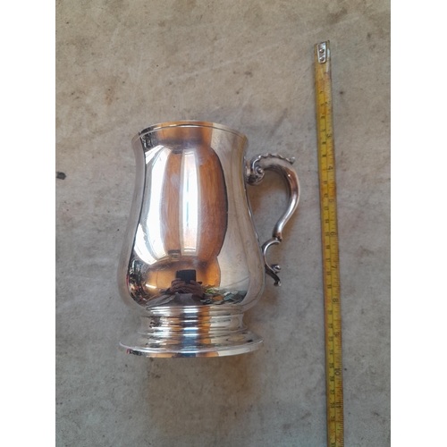 272 - Solid silver tankard London 1957 Garrad & Co. 425 g