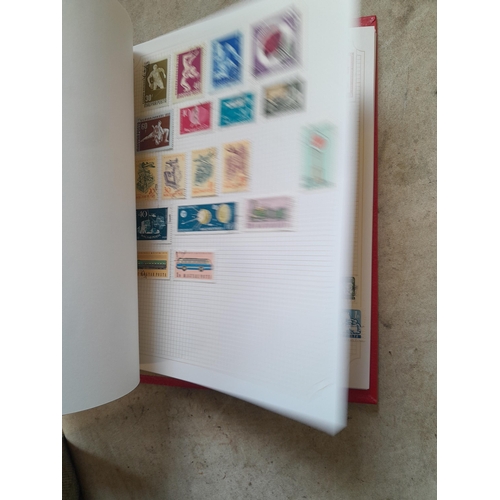 210 - Stamps : a multithematic collection on SG Avon leaves lightly mounted , approx 100 pages in clean co... 
