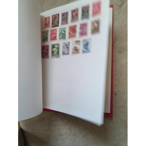 210 - Stamps : a multithematic collection on SG Avon leaves lightly mounted , approx 100 pages in clean co... 