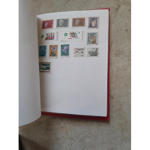 210 - Stamps : a multithematic collection on SG Avon leaves lightly mounted , approx 100 pages in clean co... 