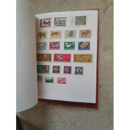 210 - Stamps : a multithematic collection on SG Avon leaves lightly mounted , approx 100 pages in clean co... 