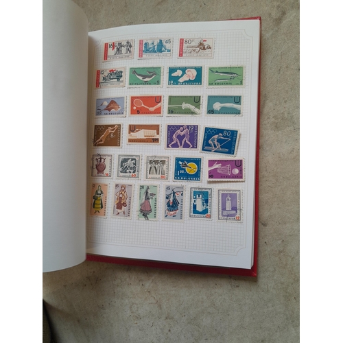 210 - Stamps : a multithematic collection on SG Avon leaves lightly mounted , approx 100 pages in clean co... 