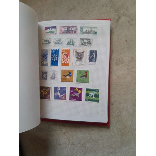 210 - Stamps : a multithematic collection on SG Avon leaves lightly mounted , approx 100 pages in clean co... 