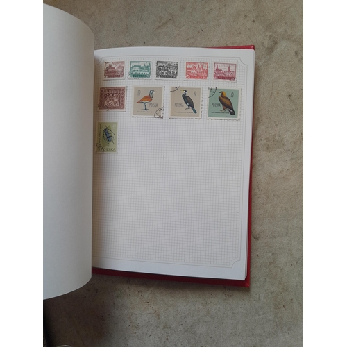 210 - Stamps : a multithematic collection on SG Avon leaves lightly mounted , approx 100 pages in clean co... 