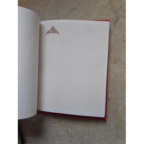 210 - Stamps : a multithematic collection on SG Avon leaves lightly mounted , approx 100 pages in clean co... 