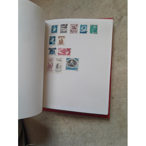 210 - Stamps : a multithematic collection on SG Avon leaves lightly mounted , approx 100 pages in clean co... 