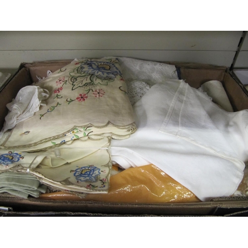 8 - Box of Linen & Lace etc.