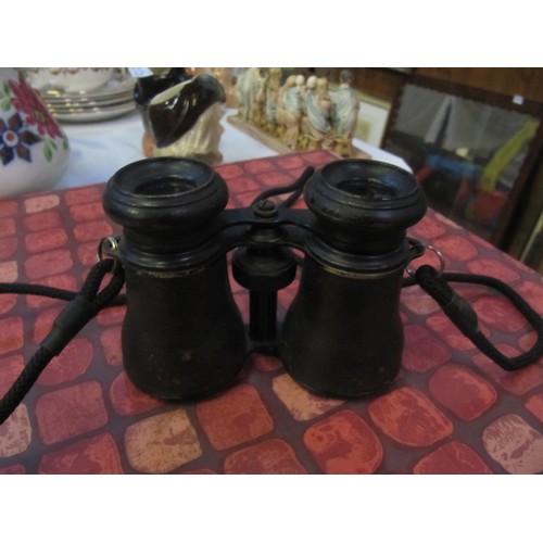 106 - 6 Leather Cases Binoculars Includes Kershaw.