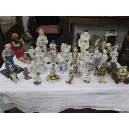 74 - Box of Funny Clowns & Mosaic Bull Figures.