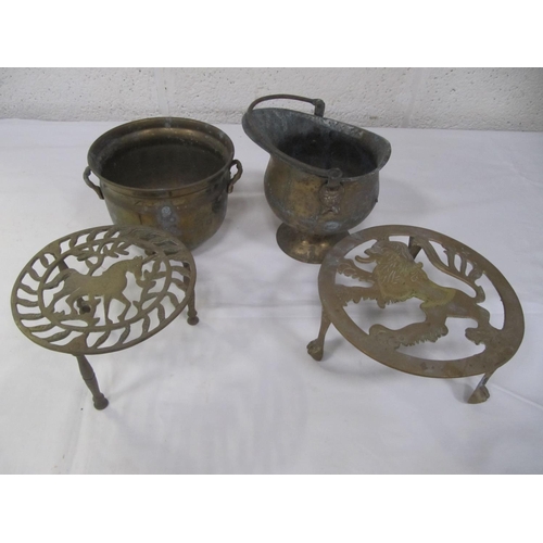 181 - Brass Trivet Stands, Brass Urn & Miniature Coal Scuttle.