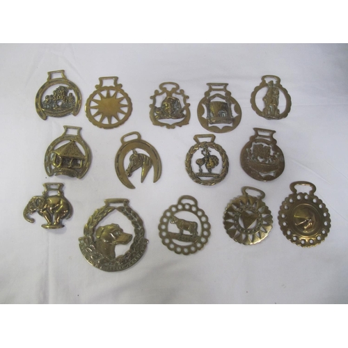 184 - Tray of Horse Brasses.