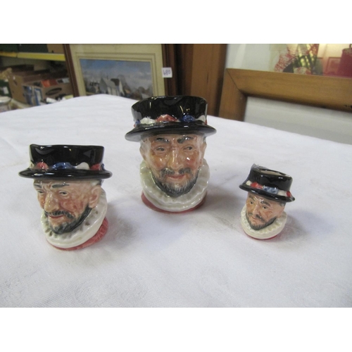 319 - Graduated Set of Three Small Royal Doulton 