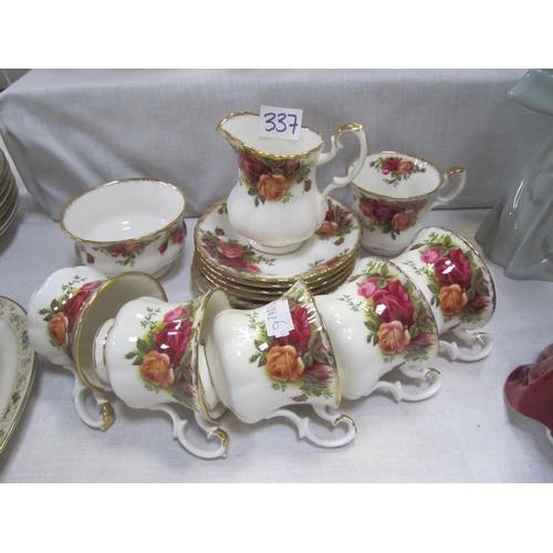 337 - 14 Piece Royal Albert Old Country Roses Coffee Set.