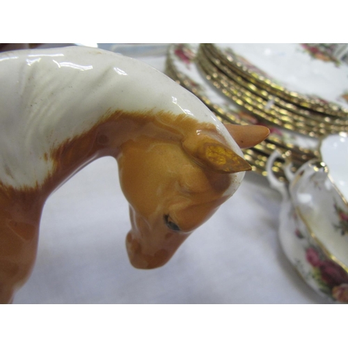 399 - Beswick Palomino Horse Head Right - ear damaged.