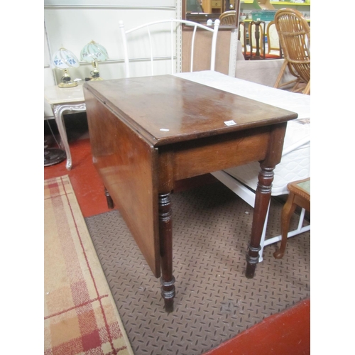 526 - Oak Drop Leaf Table.