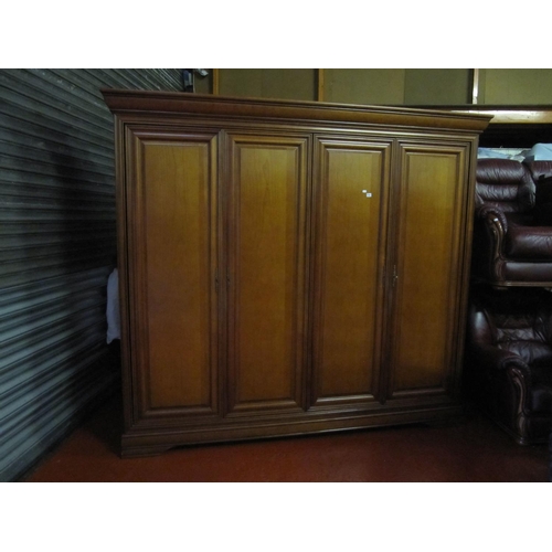 543 - Very Large Mahogany 4 Door Wardrobe With Shelves & Rails.