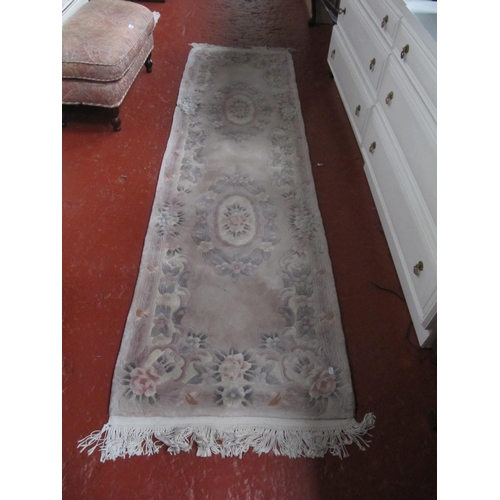 558 - Beige Floral Hall Runner Rug - Approx 2.6m x 70cm.