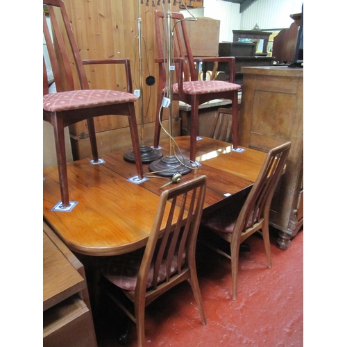 591 - Pull Out Dining Table with 4 Chairs & 2 Carvers.