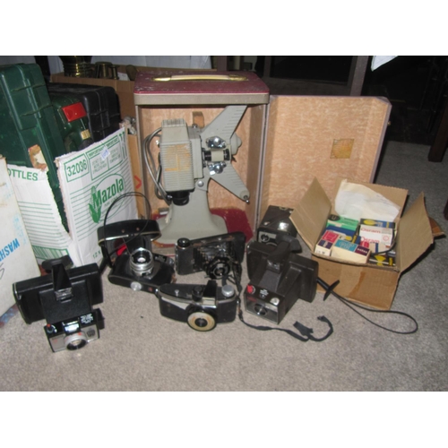 101 - Box of Vintage Cameras to Include Astro 8mm Projector in Case, Aguila Agiflash, Super Swinger, Squar... 