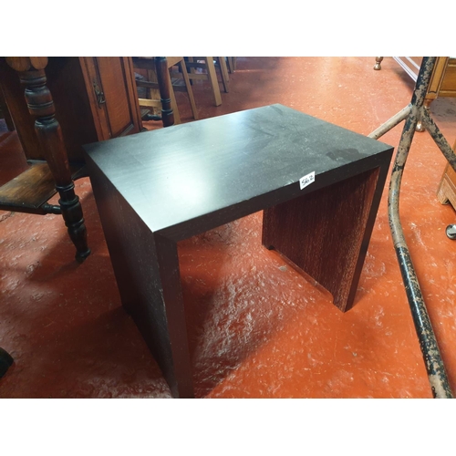 Lot 562       