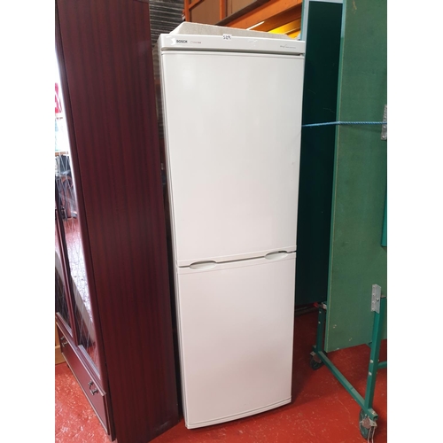 529 - Bosch Classixx Maxx Freedom Upright Fridge Freezer.