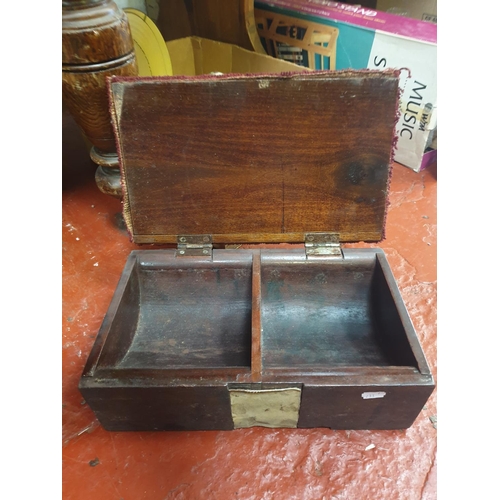 122 - Mahogany Twin Section Lidded Box.