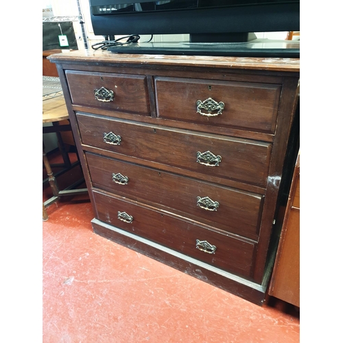 560 - Mahogany 2 Over 3 Chest of Drawers.