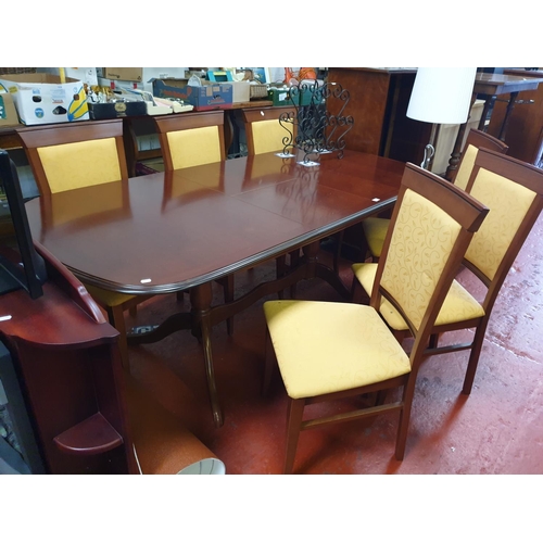 585 - Extending Mahogany Dining Table with Six Matching Chairs.