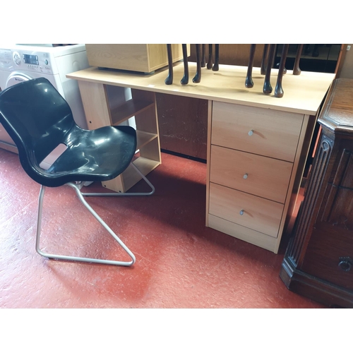 601 - Modern Pine Effect Three Drawer Computer Desk & Black Chair.