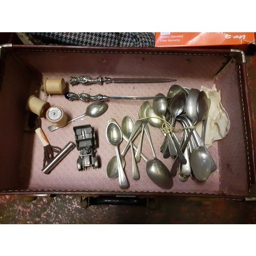 18 - A Small Vintage Case & Contents to Include Cutlery, Jug etc.