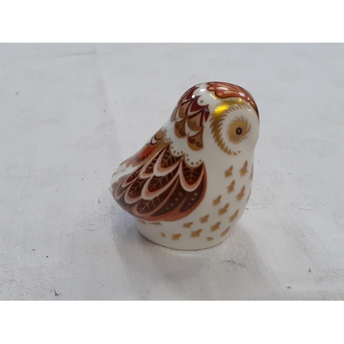 464 - Royal Crown Derby Collectors Guild Owlet Paperweight with Gold Stopper.