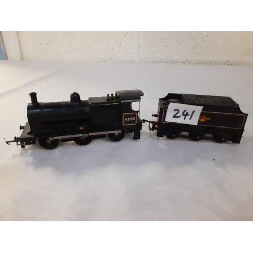 241 - Triang 00 Gauge Black Steam Locomotive & Tender 43775 R.251.