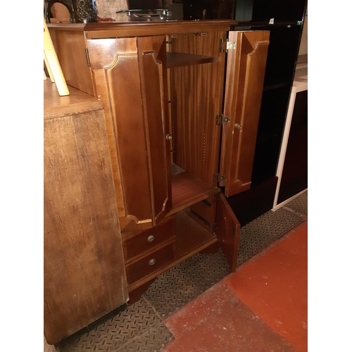 536 - Yew HiFi Cabinet with Bifold Doors over Two Cupboards.