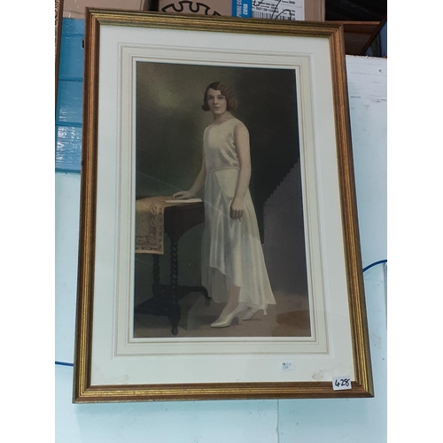 428 - Portrait of 1930's Young Girl in Gilt Frame.