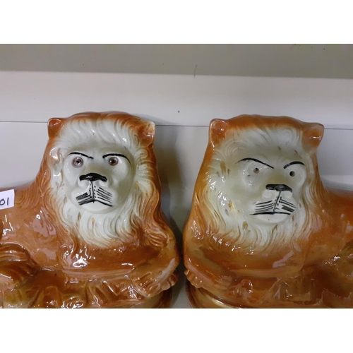 301 - Pair of Staffordshire Mantle Lions - One has no eyes.