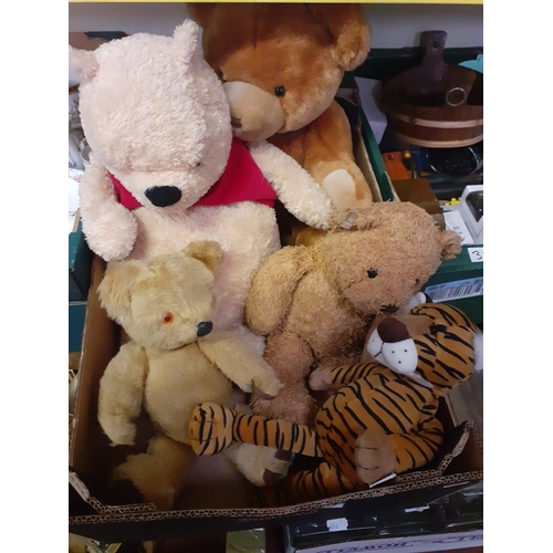 29 - Selection of Vintage Teddy Bears Including Winnie The Pooh & a Tiger.