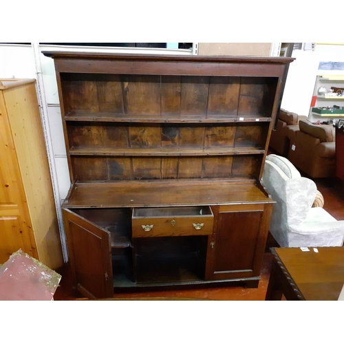 484 - Large Old Oak Closed Back Dog Kennel Dresser.