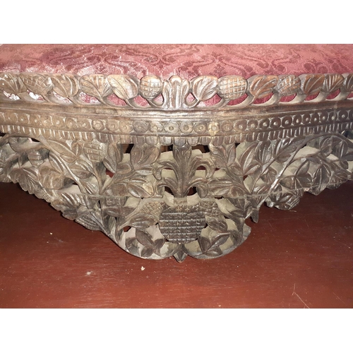 533 - Anglo-Indian 19th Century Rosewood Carved and Pierced Salon Settee.