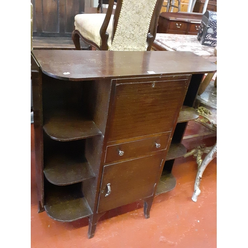 561 - Dark Oak Drop Front Writing Bureau with Shelves Either Side, Single Drawer & Single Cupboard.