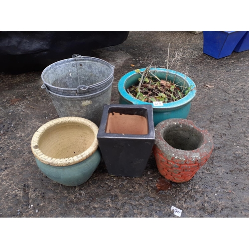 619 - Selection of Plastic Garden Pots & Aluminium Buckets.