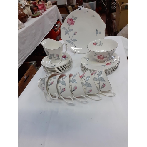 385 - 21 Piece Vintage Royal Albert 