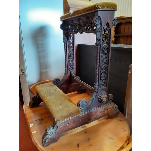 528 - 19th Century Gothic Oak Craved Church Kneeling Stand