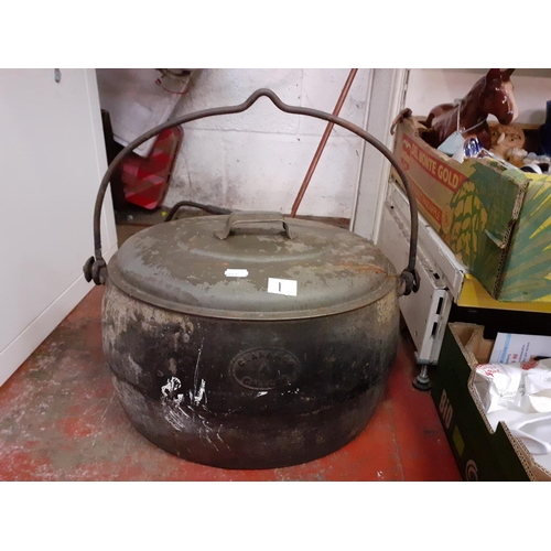 1 - 4 Gallon Clark & Co Cast Cauldron Pot with Lid.