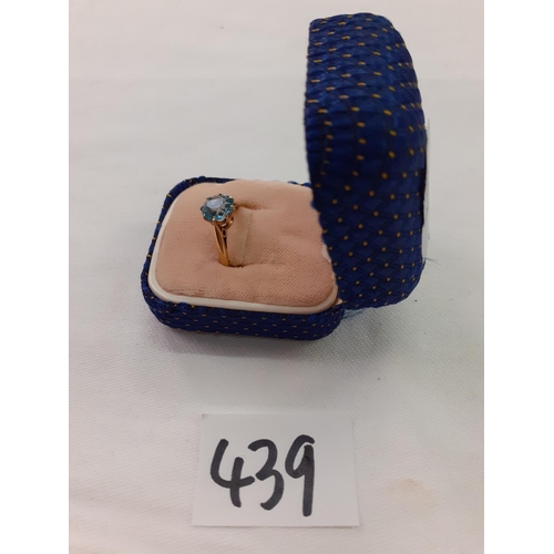 439 - 9ct Gold & Aquamarine Set Ring Size L.