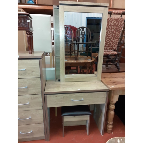 567 - Oak Effect Modern Dressing Table with Stool & Sliding Mirror to Top to Reveal Jewellery or Make-up S... 