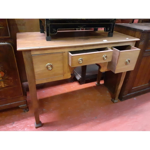 596 - 3 Drawer Mahogany Lowboy.